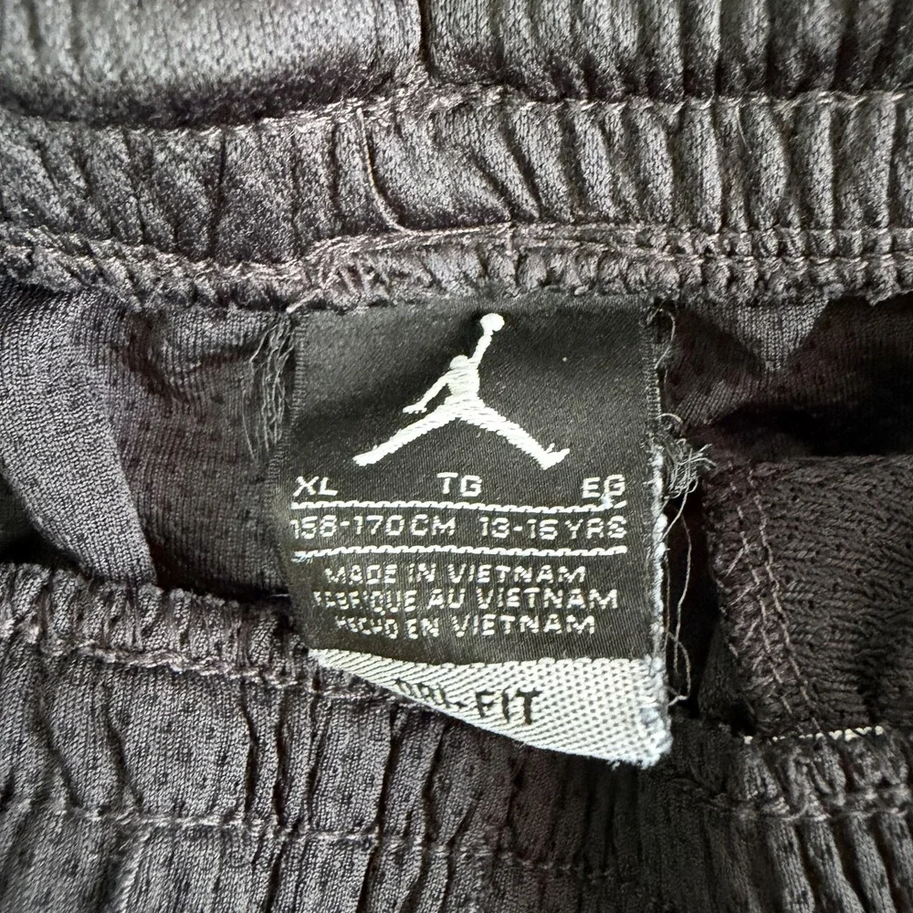 Jordan Basketball Shorts Kids XL 13-15 Yrs Black White Mesh Colorblock Gym